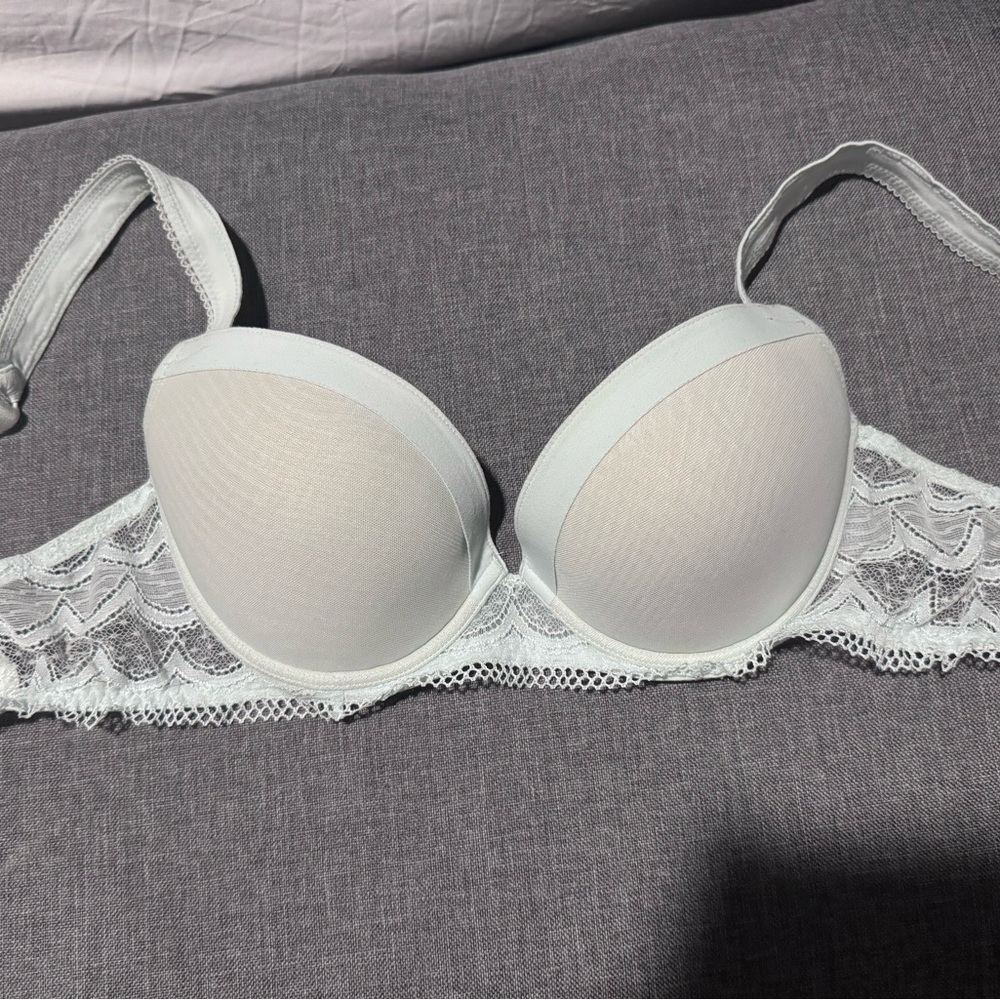 Malizia by La Perla bra - size US 32